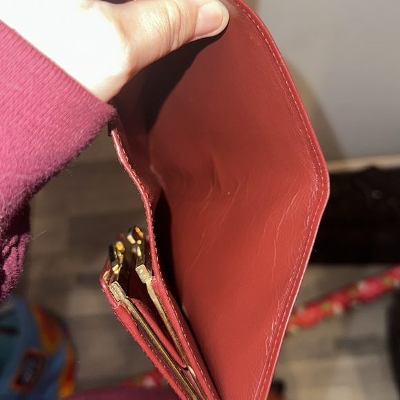 Cartier Burgundy Tri Fold Wallet With Kiss Lock 💋 - Picture 15 of 15